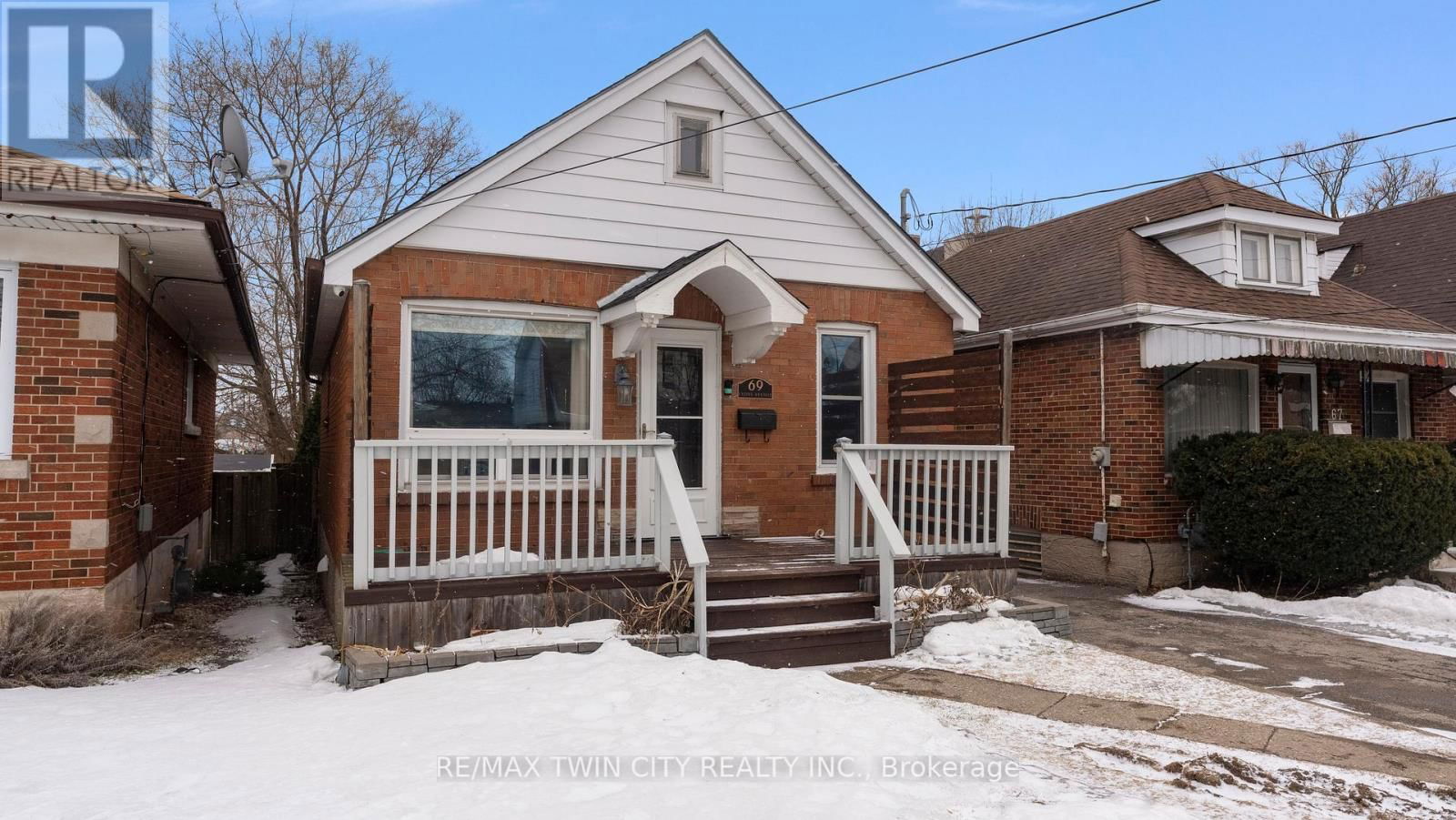 69 LYONS AVENUE Image 9