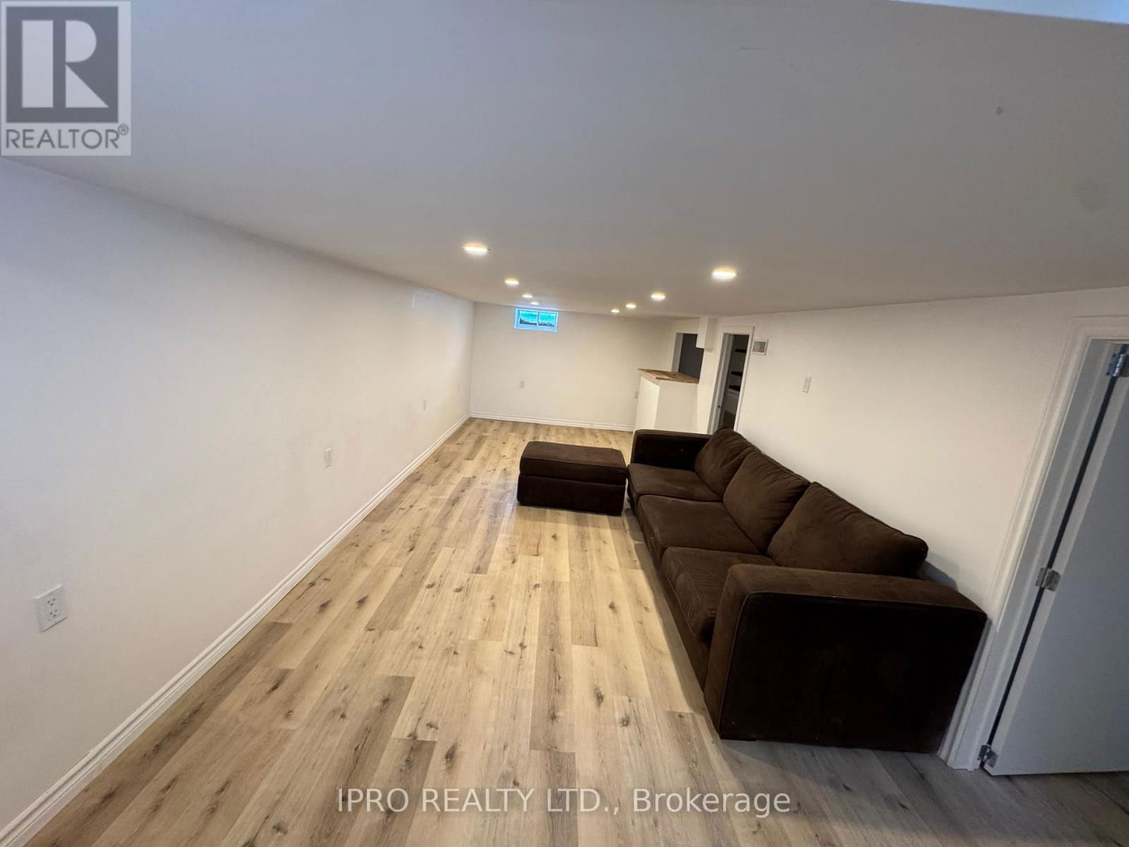 104 FIRST AVENUE Image 17
