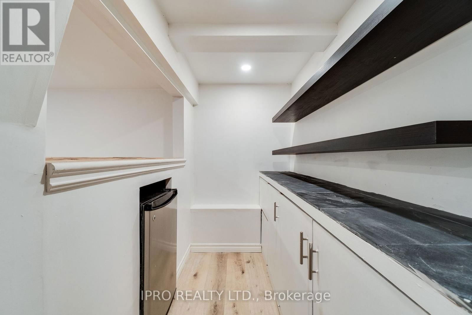 104 FIRST AVENUE Image 19