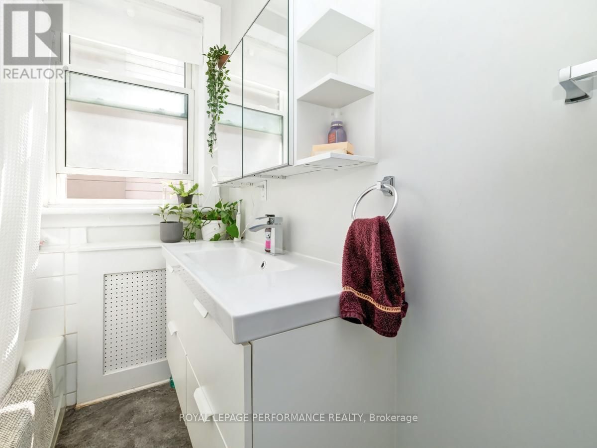 342 FRANK STREET Image 18