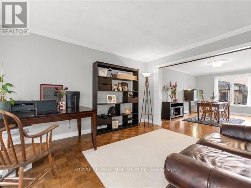 358 GRANTHAM AVENUE Image 10