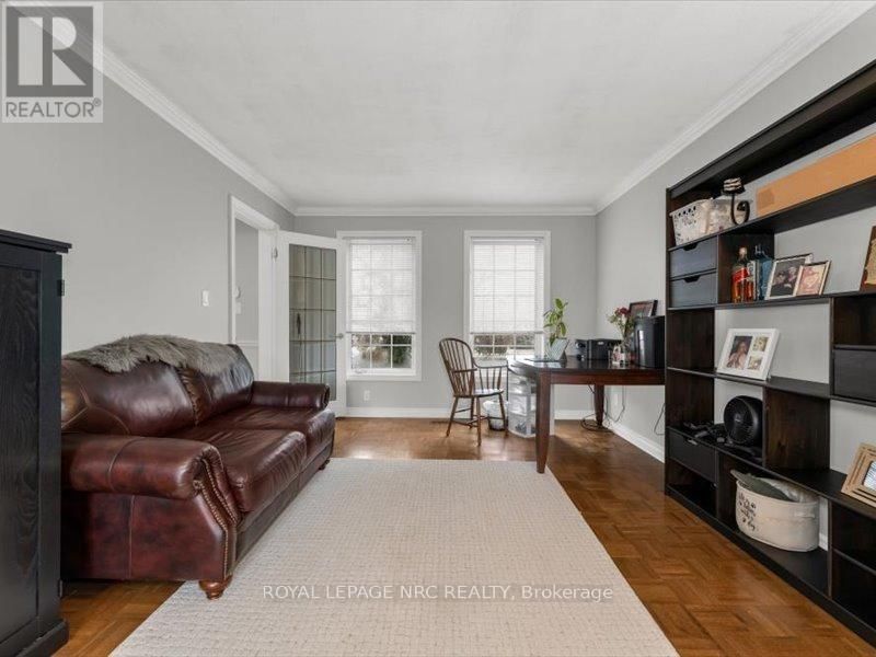 358 GRANTHAM AVENUE Image 11