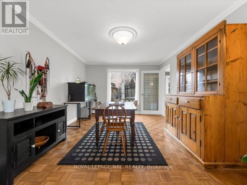 358 GRANTHAM AVENUE Image 12