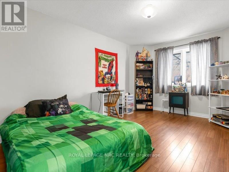 358 GRANTHAM AVENUE Image 22
