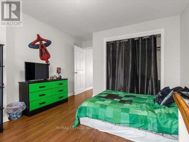 358 GRANTHAM AVENUE Image 23