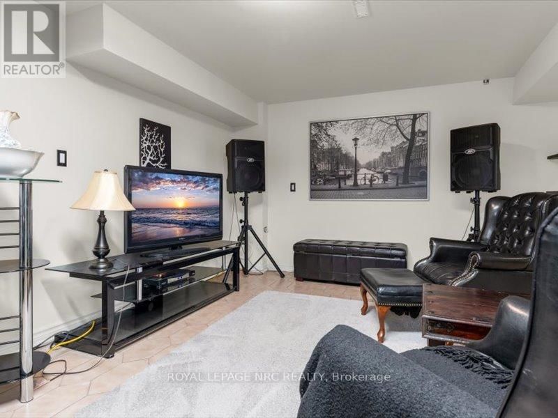 358 GRANTHAM AVENUE Image 25
