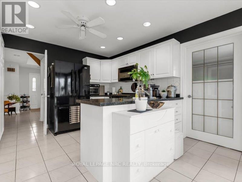358 GRANTHAM AVENUE Image 7