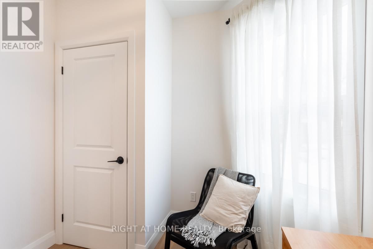 1 - 113 CATHARINE STREET NORTH Image 15