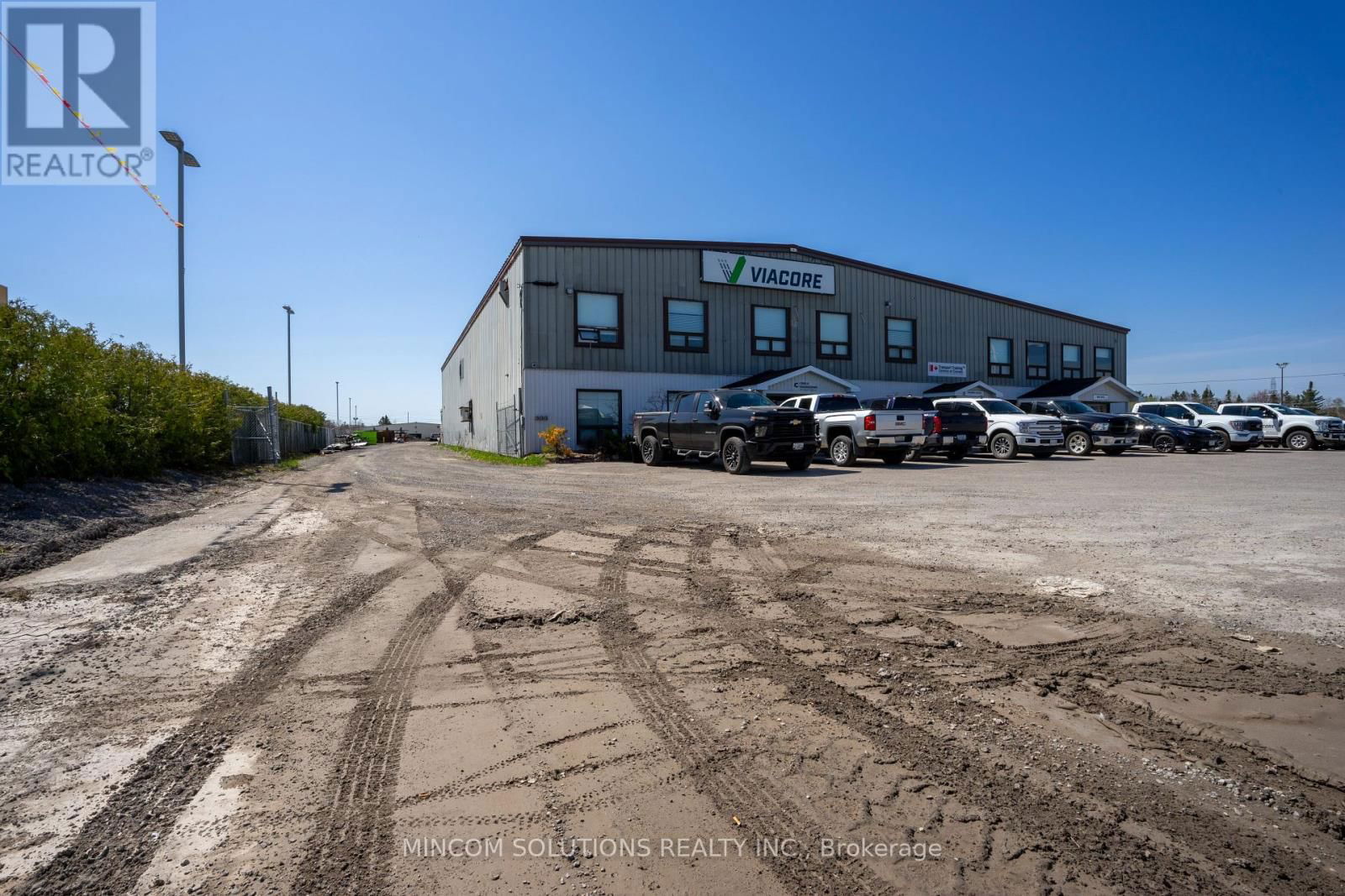 815 GREAT NORTHERN ROAD Image 2