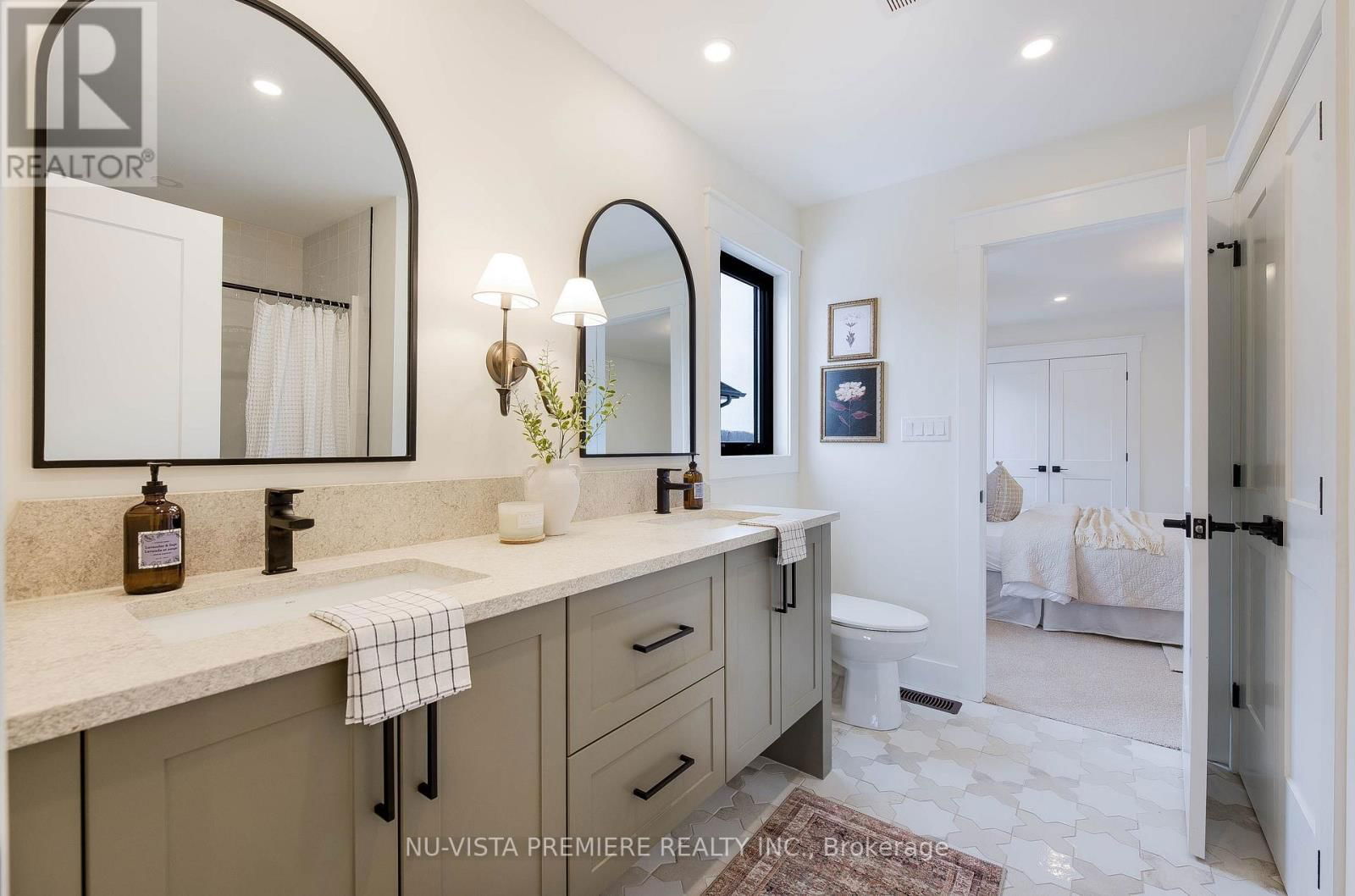 146 HARVEST LANE Image 35