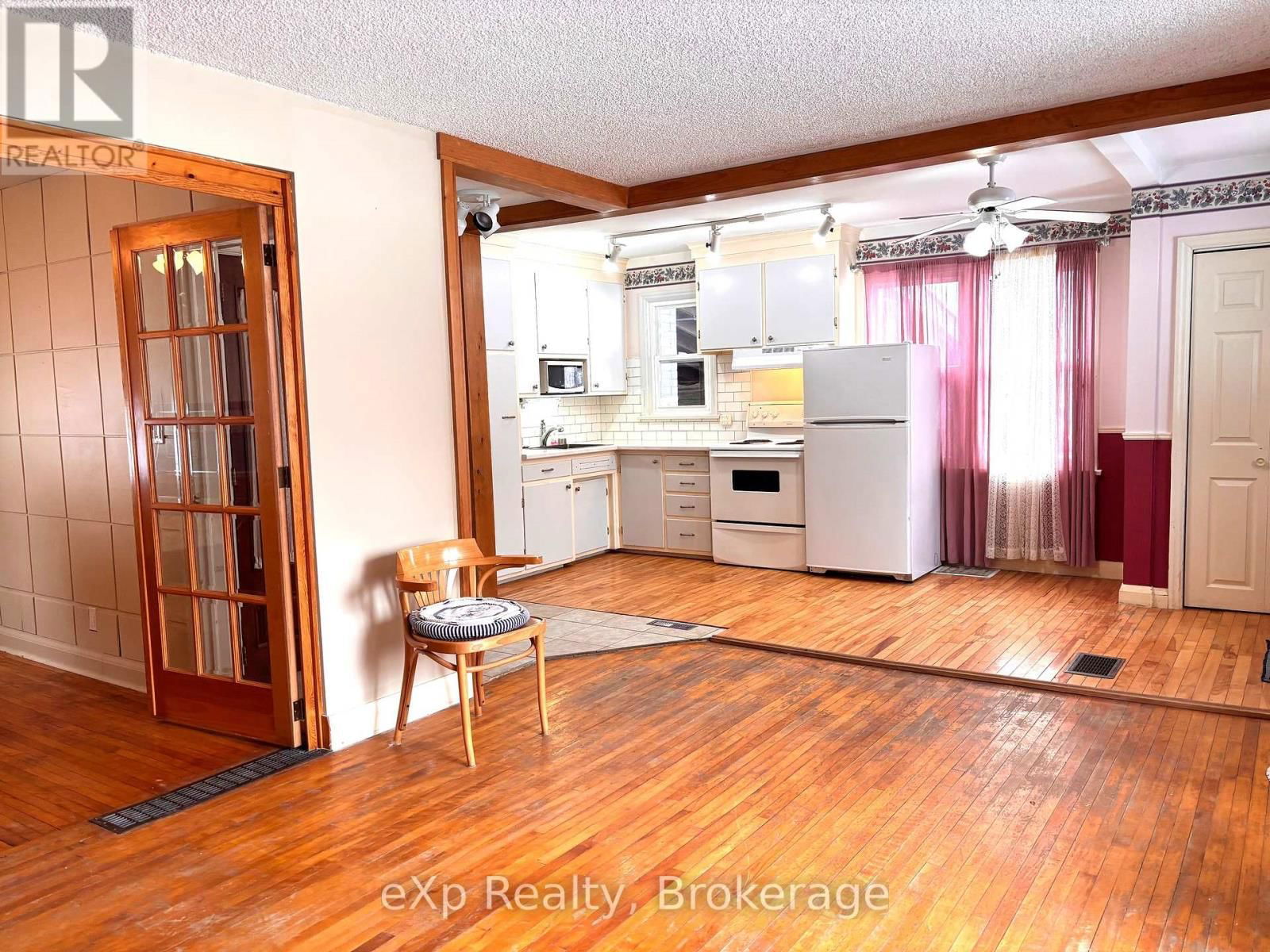 11 ELIZABETH STREET Image 7