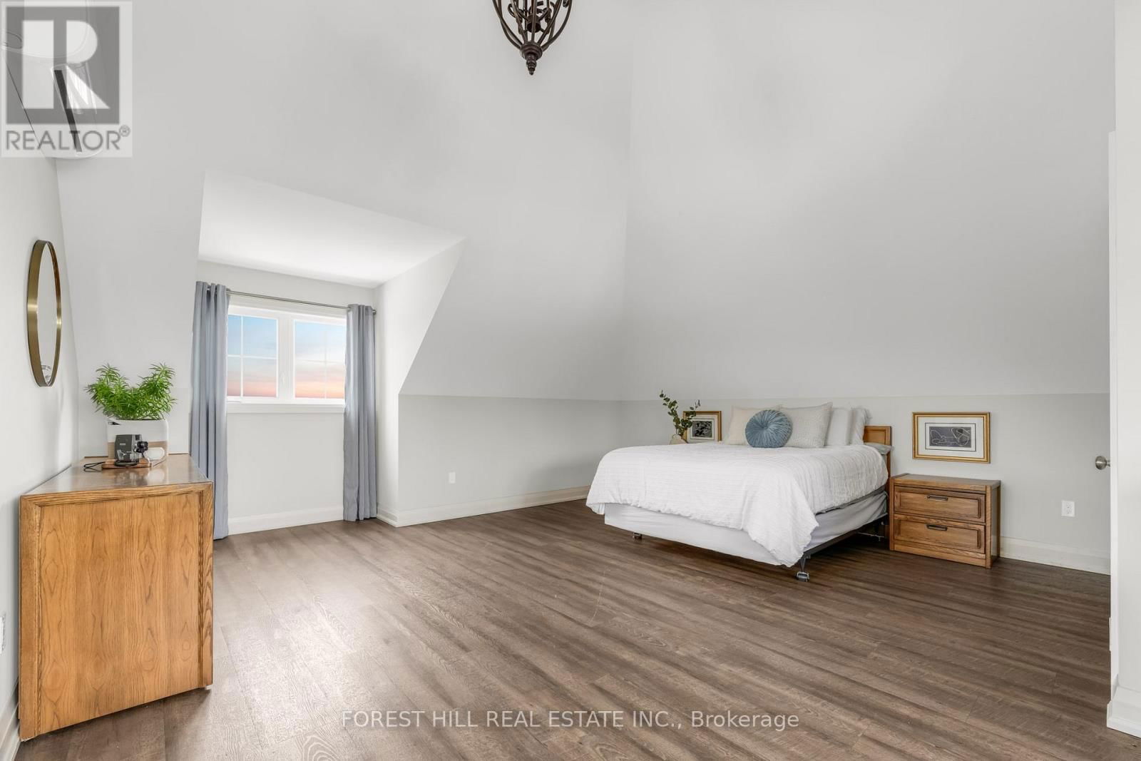 3756 NINTH STREET Image 10
