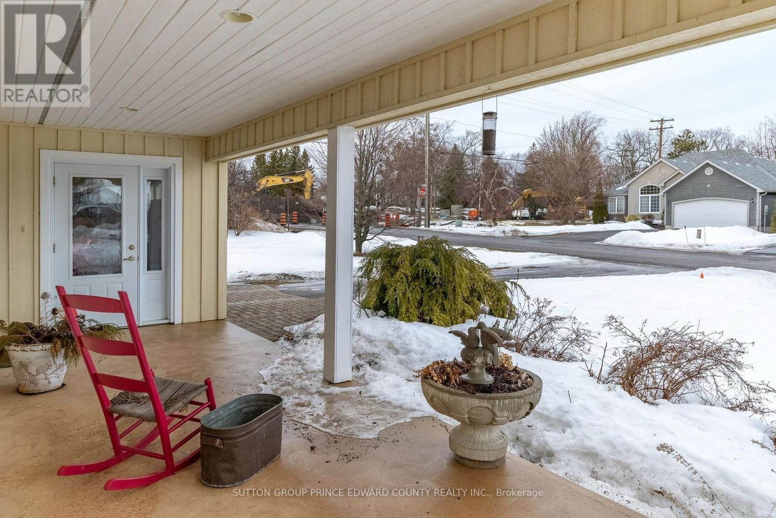 4 CARLA COURT Image 9