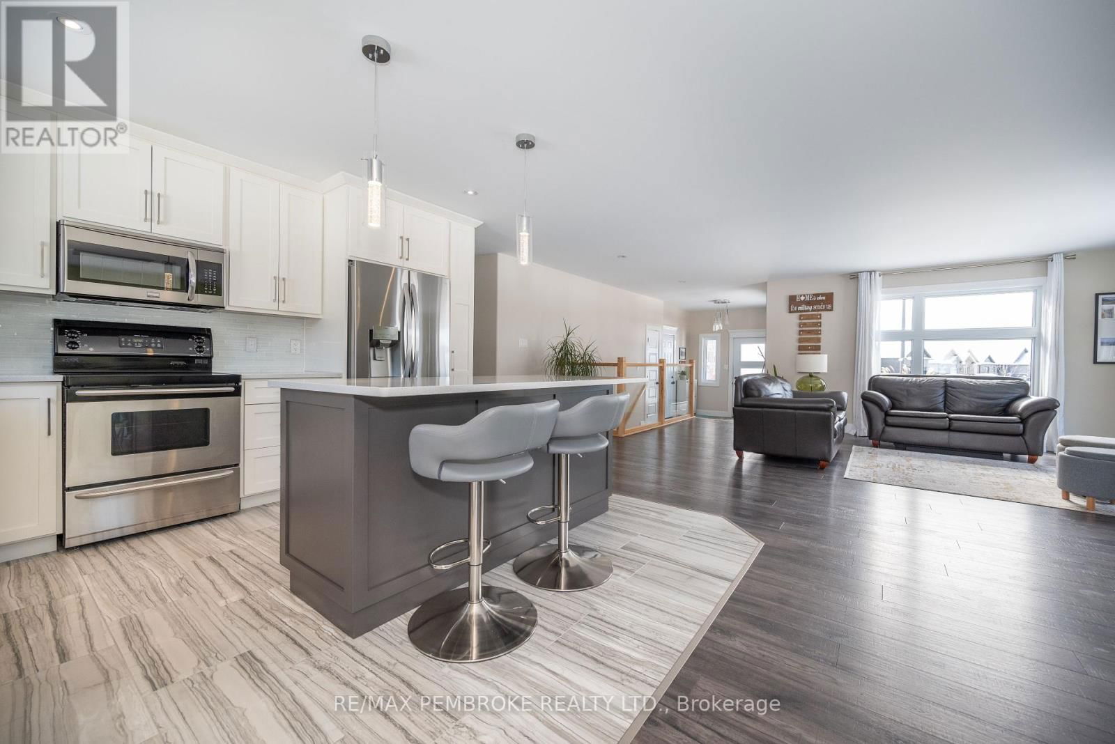 23 NOBLE CRESCENT Image 12