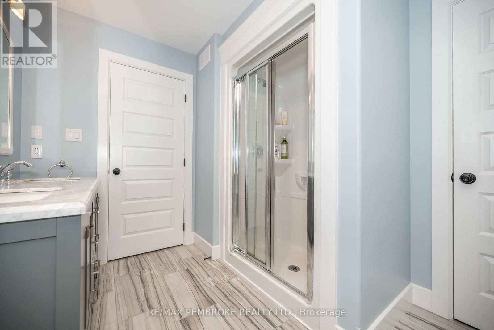 23 NOBLE CRESCENT Image 27