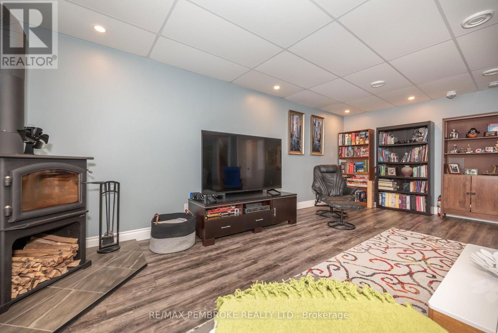 23 NOBLE CRESCENT Image 30