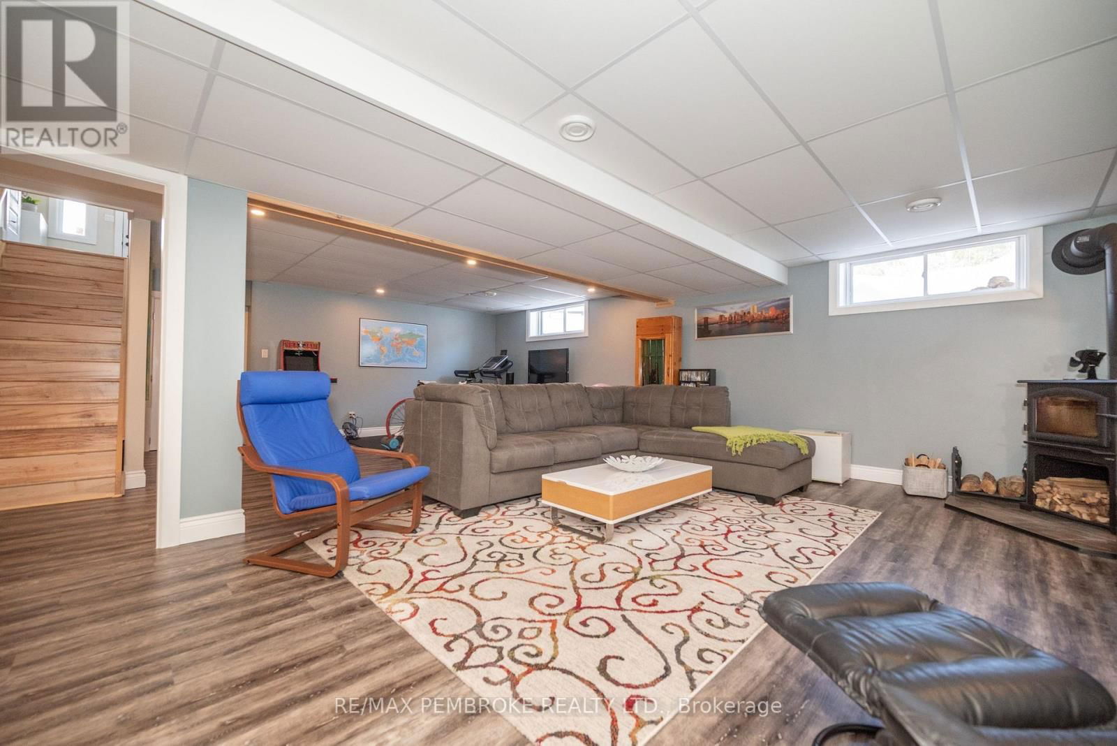 23 NOBLE CRESCENT Image 31