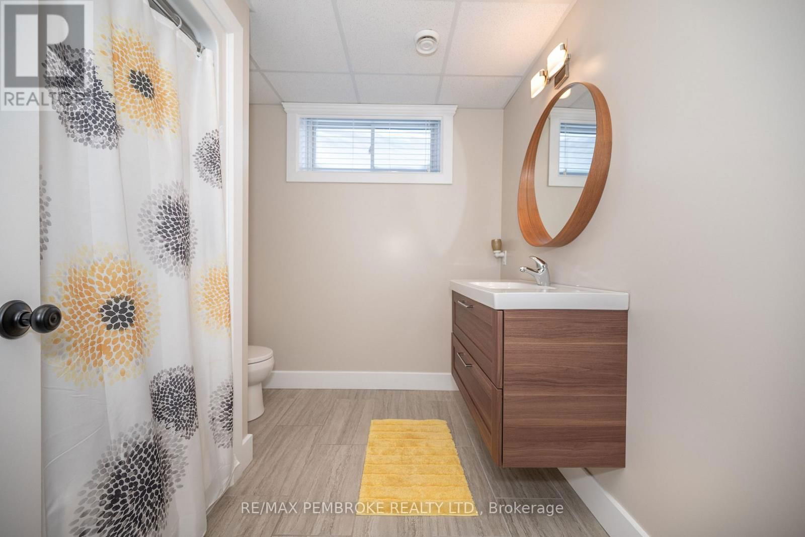 23 NOBLE CRESCENT Image 34