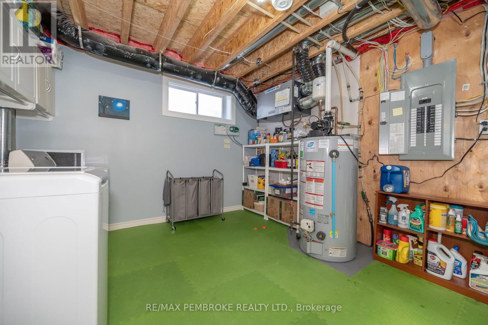 23 NOBLE CRESCENT Image 36