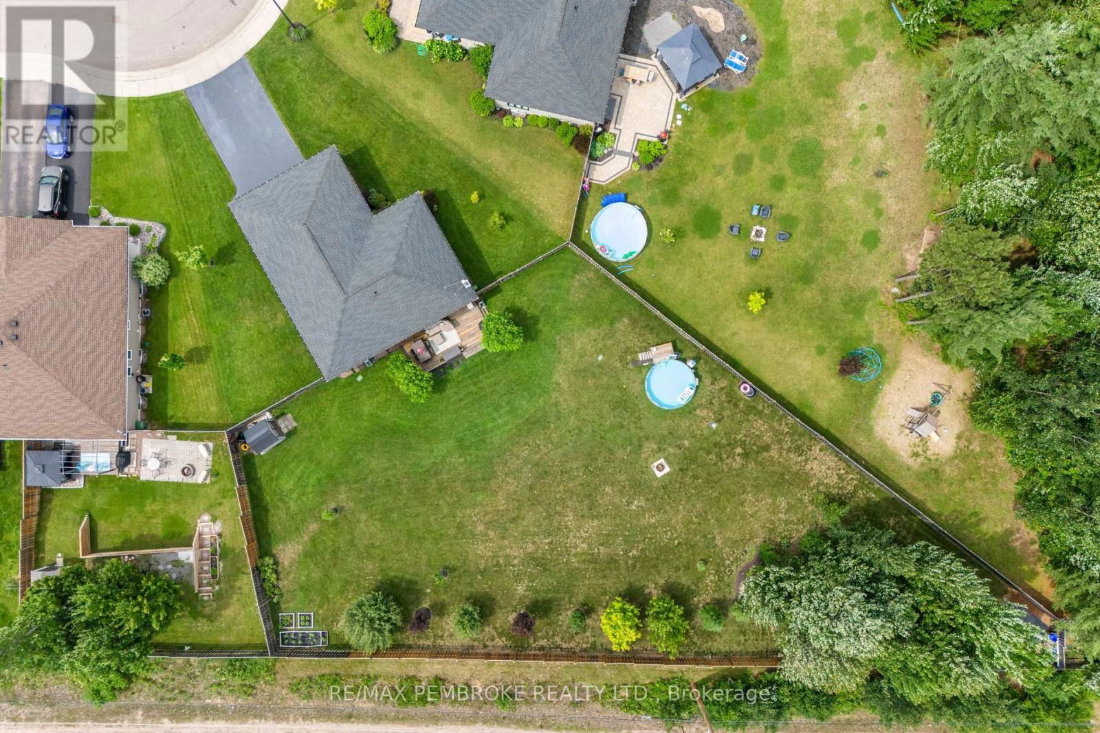 23 NOBLE CRESCENT Image 41