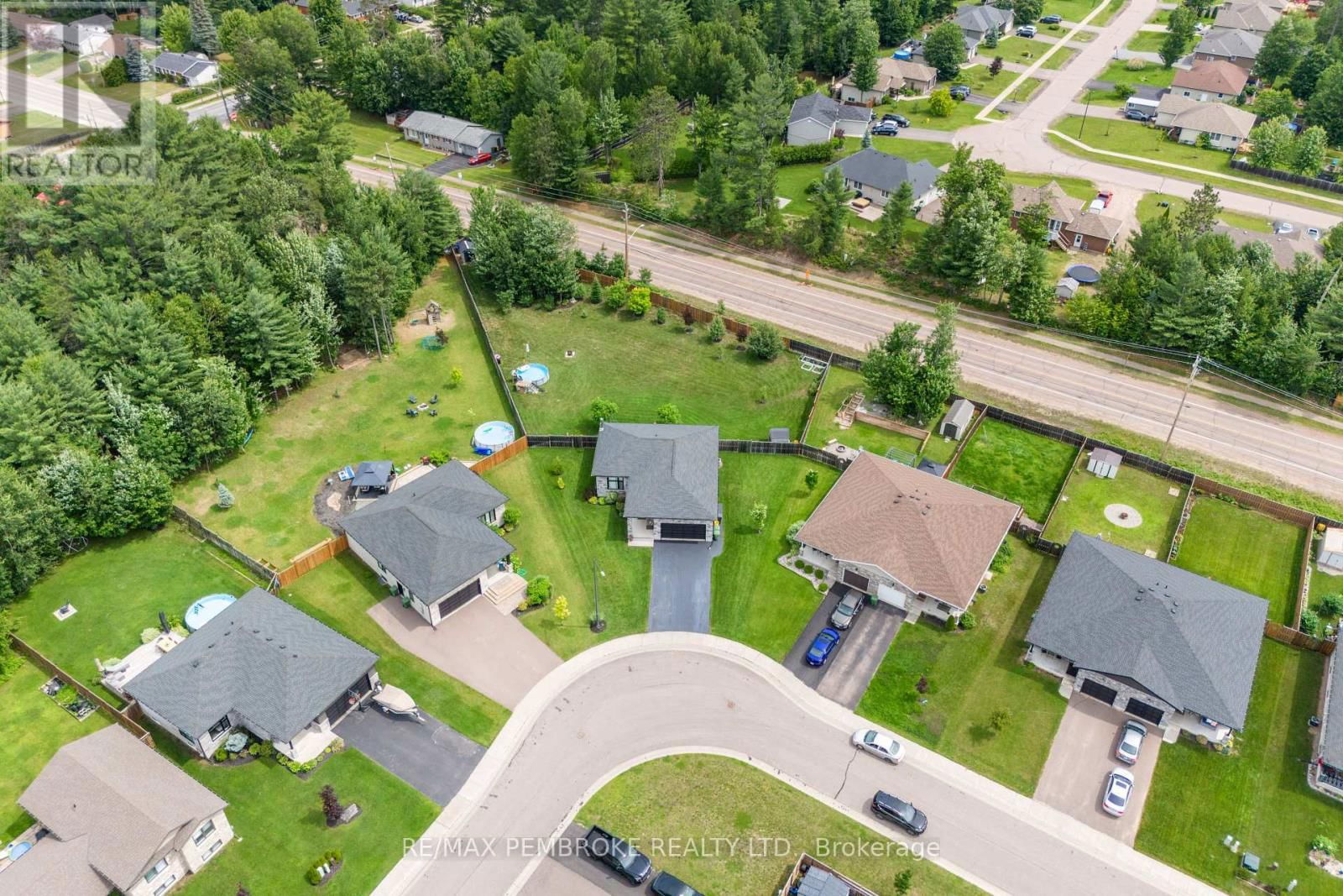 23 NOBLE CRESCENT Image 42