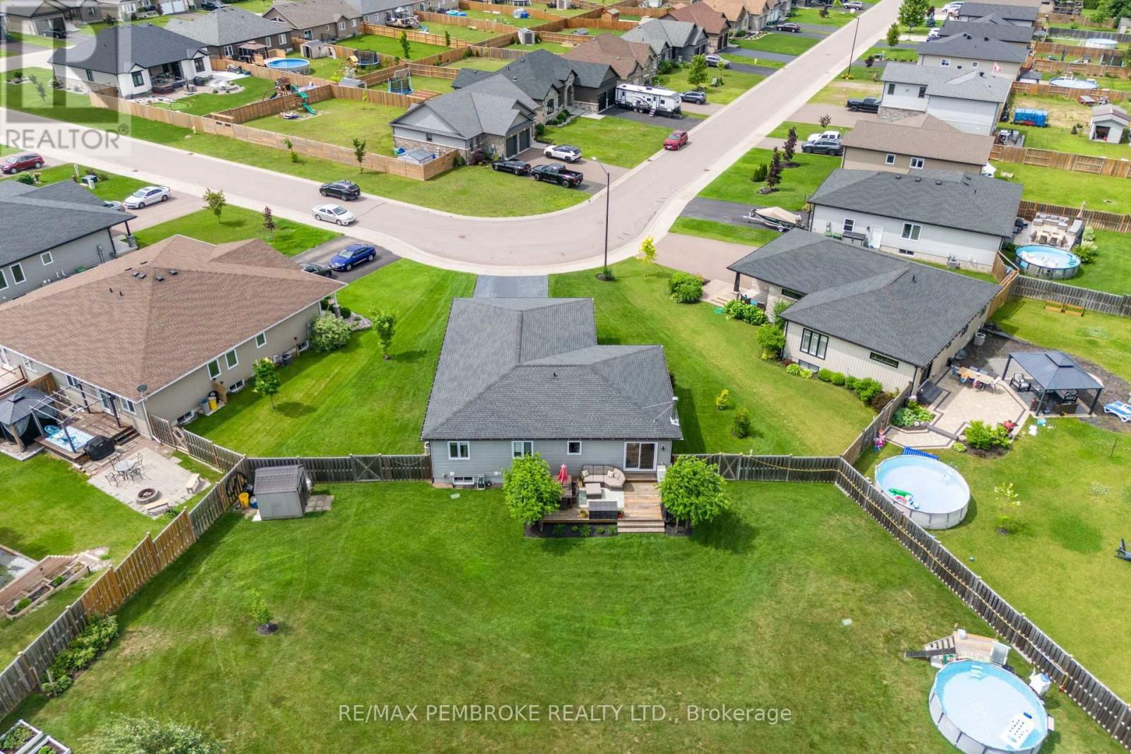 23 NOBLE CRESCENT Image 46