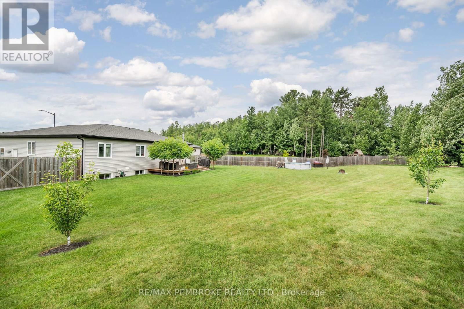 23 NOBLE CRESCENT Image 48