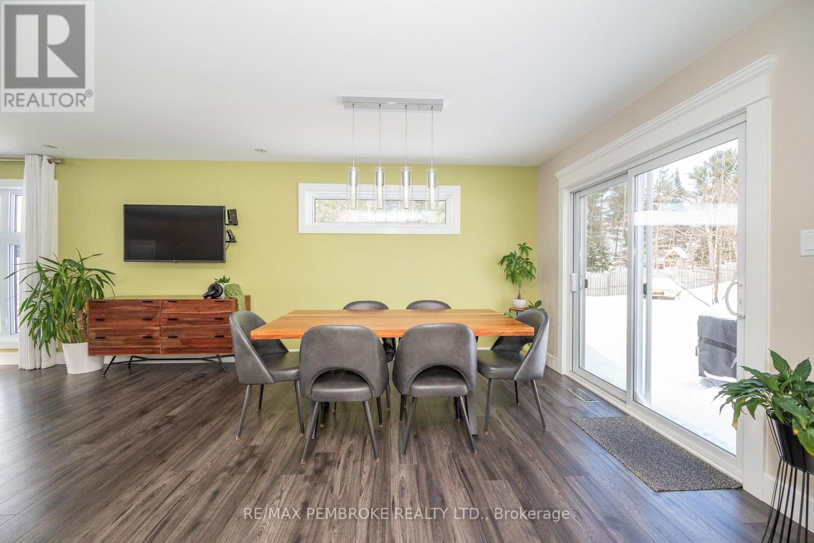 23 NOBLE CRESCENT Image 9