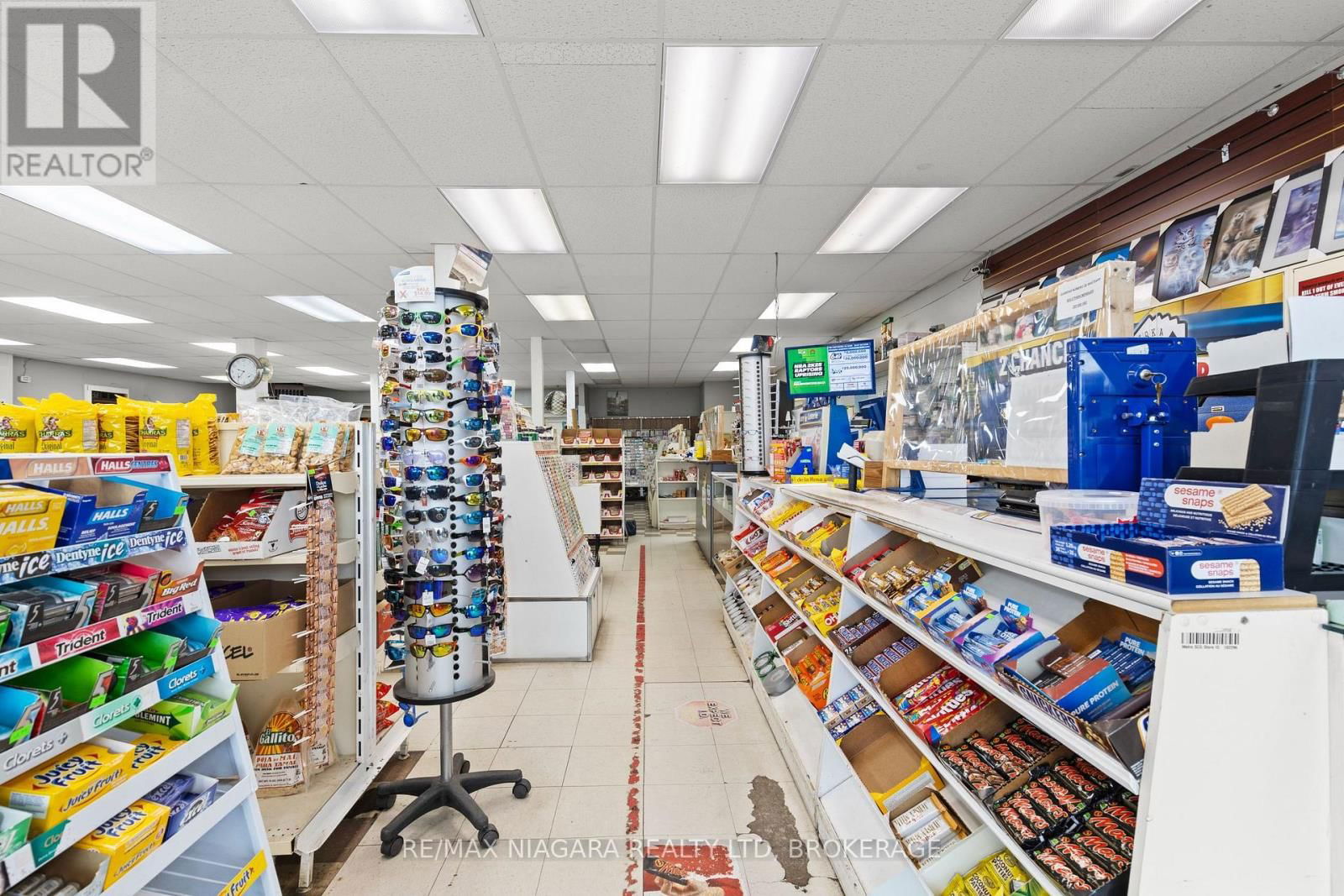 1530 NIAGARA STONE ROAD Image 25