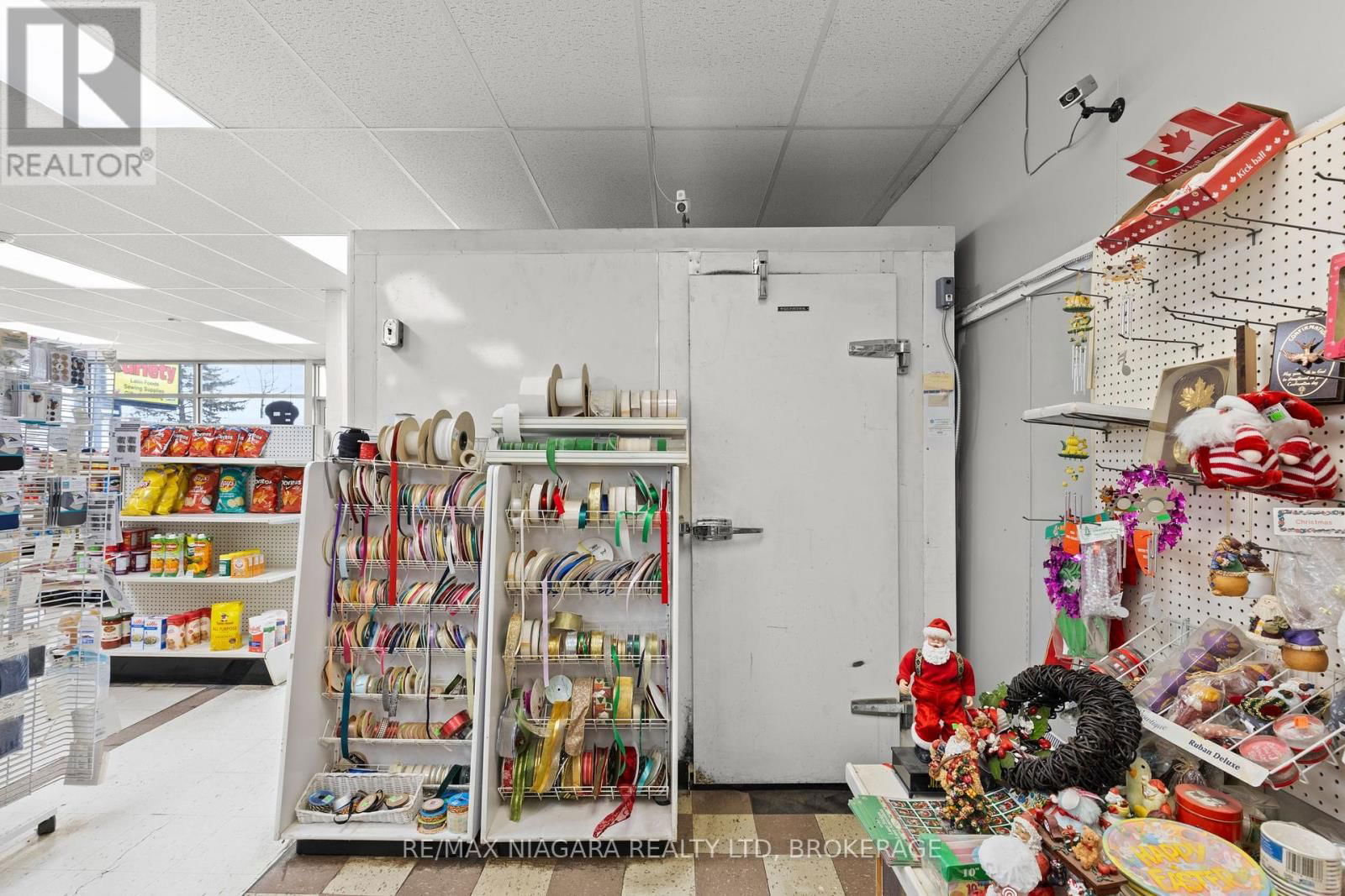 1530 NIAGARA STONE ROAD Image 28
