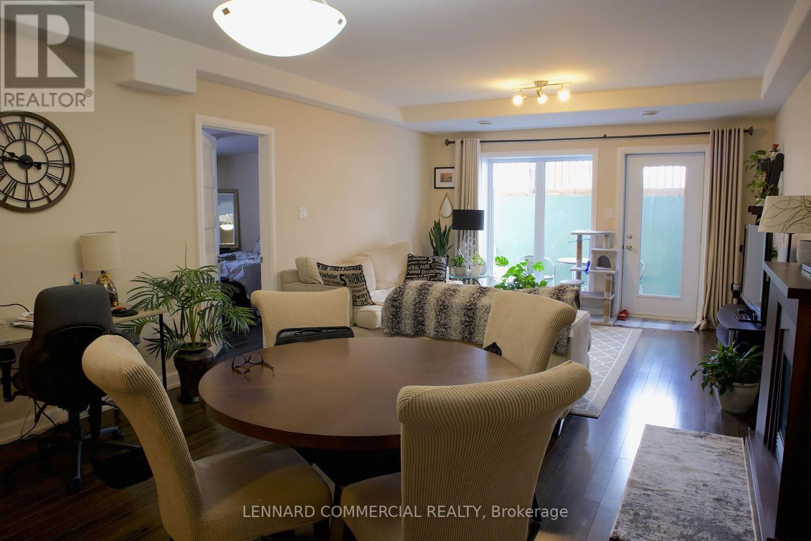 398 TWILIGHT AVENUE Image 11