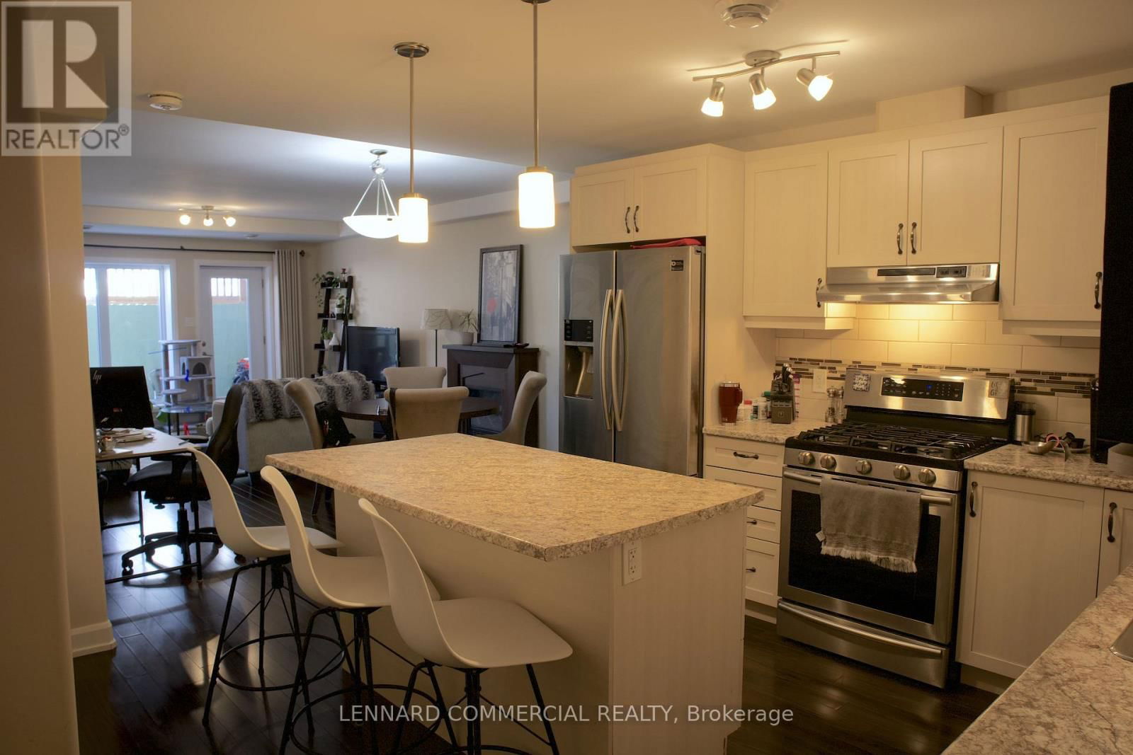 398 TWILIGHT AVENUE Image 18
