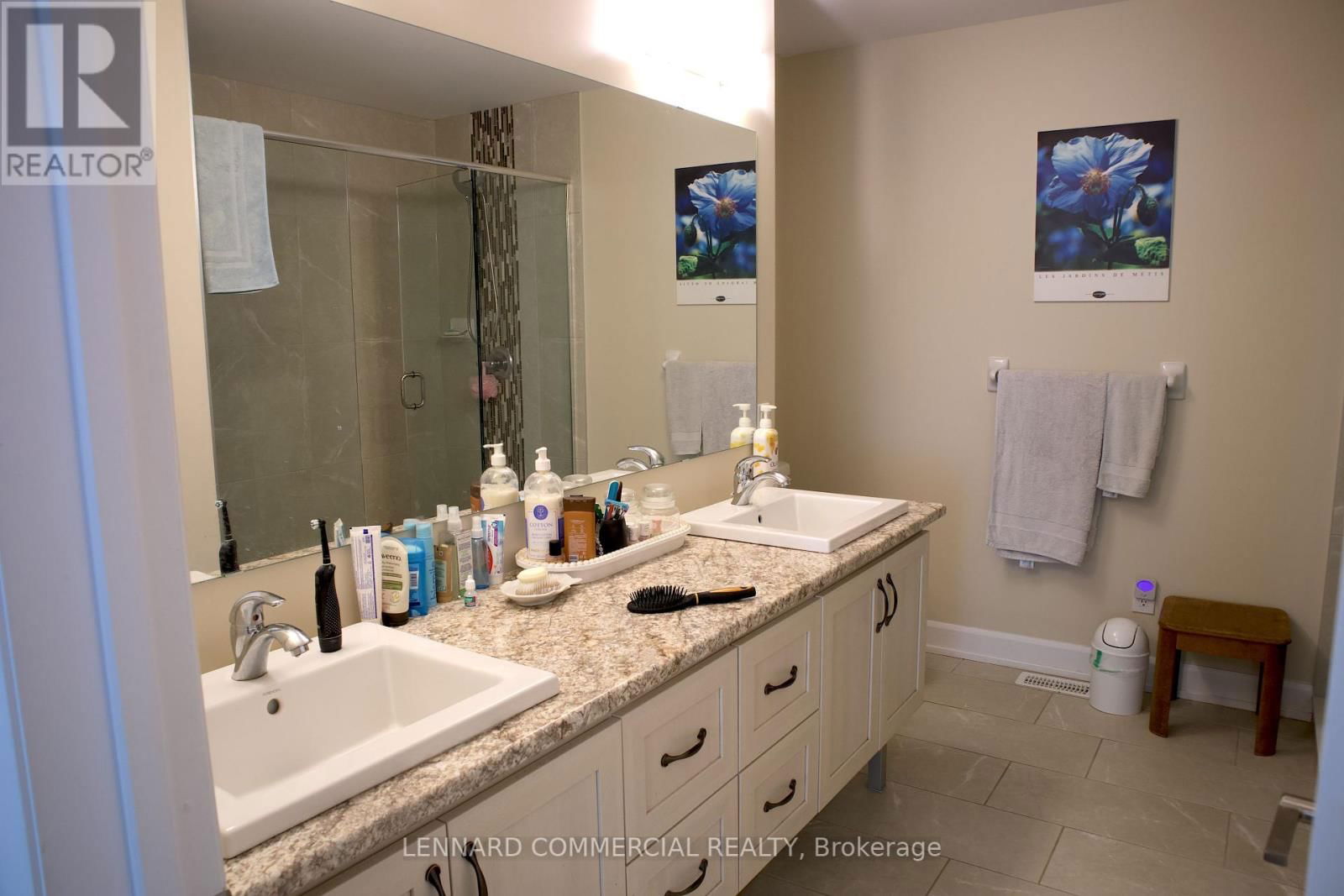 398 TWILIGHT AVENUE Image 7