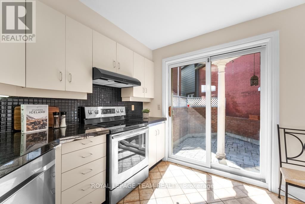 9 - 292 LAURIER AVENUE Image 11