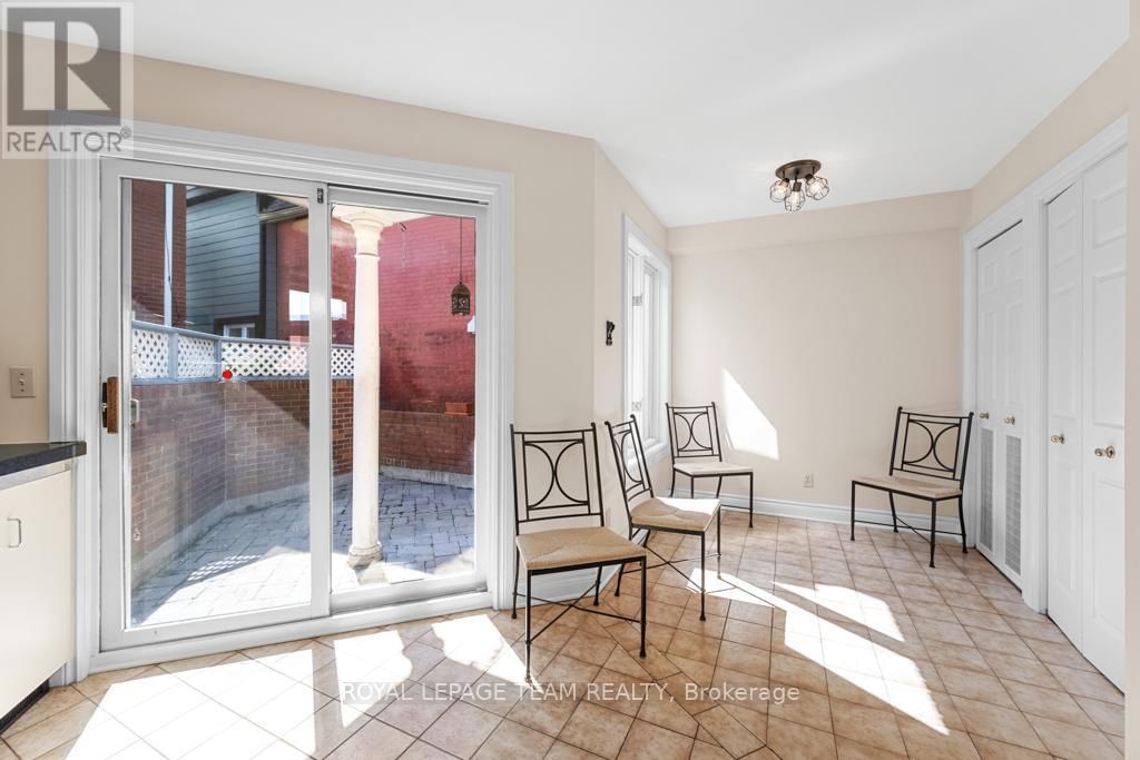 9 - 292 LAURIER AVENUE Image 12