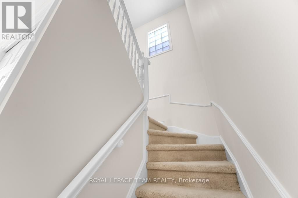 9 - 292 LAURIER AVENUE Image 13