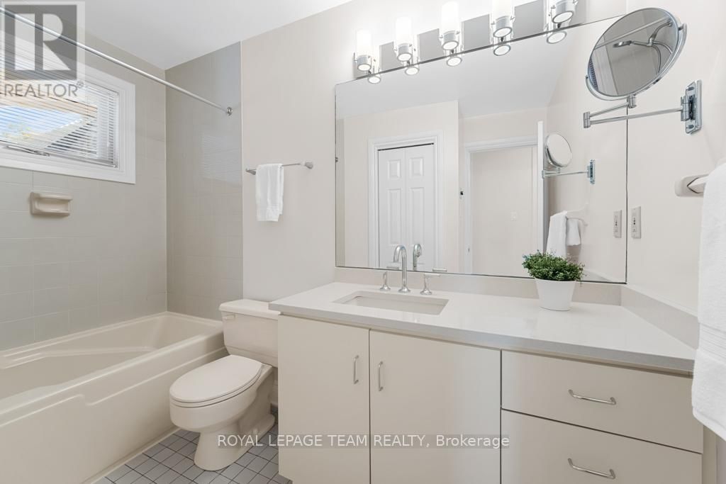 9 - 292 LAURIER AVENUE Image 19