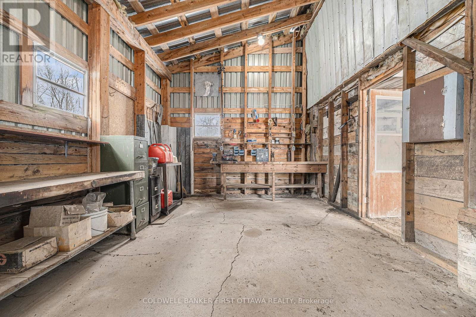 2061 CHRISTIE LAKE ROAD Image 32