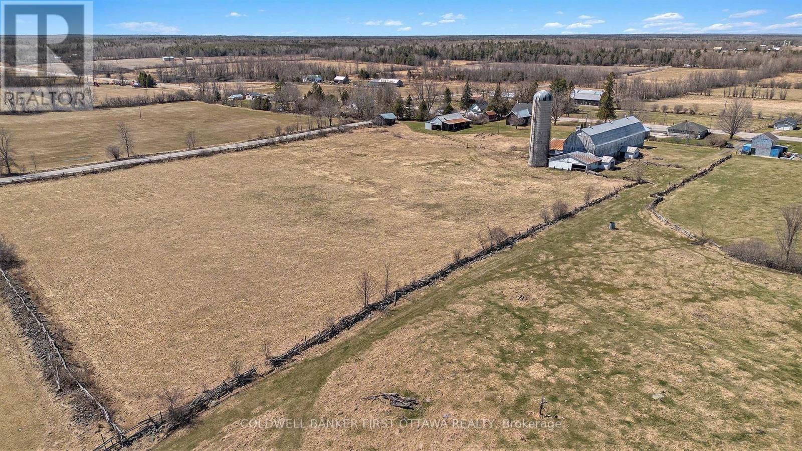 2061 CHRISTIE LAKE ROAD Image 46