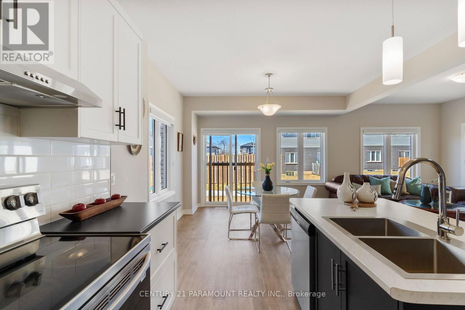 72 BRADLEY AVENUE Image 16