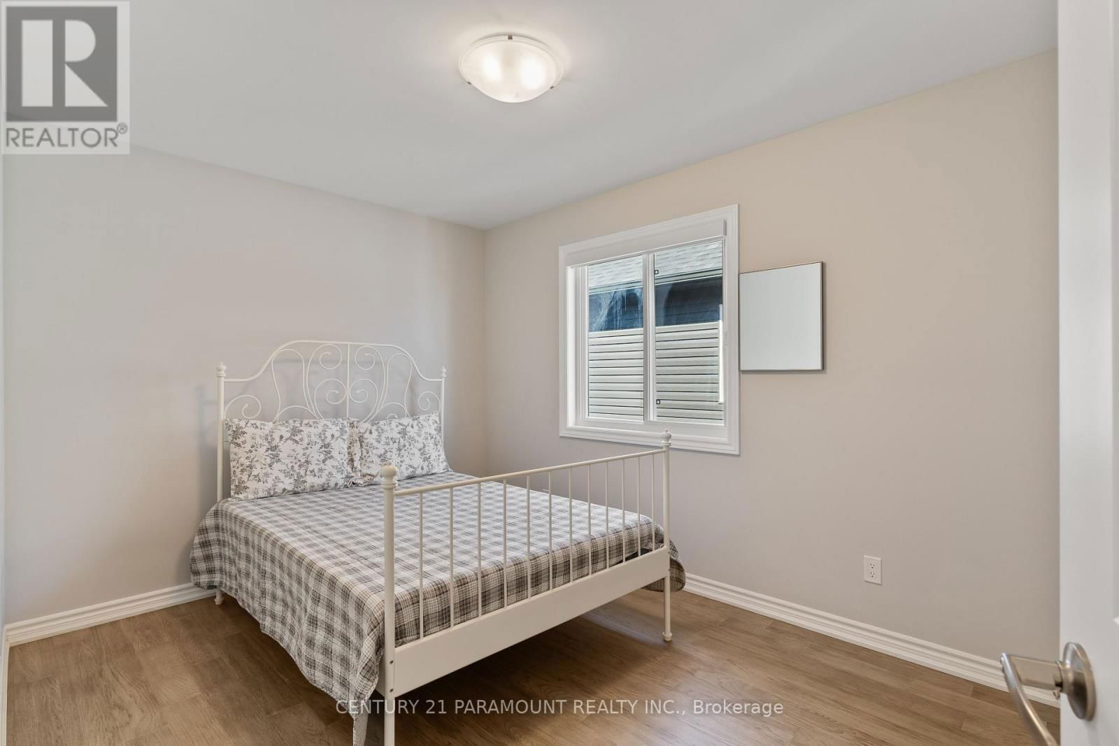 72 BRADLEY AVENUE Image 27