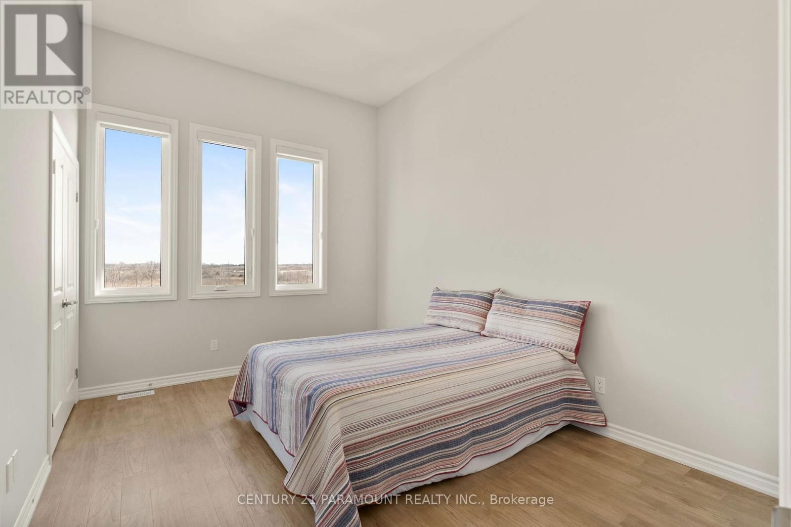 72 BRADLEY AVENUE Image 31