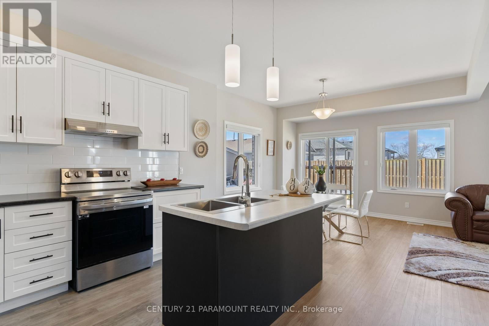72 BRADLEY AVENUE Image 9