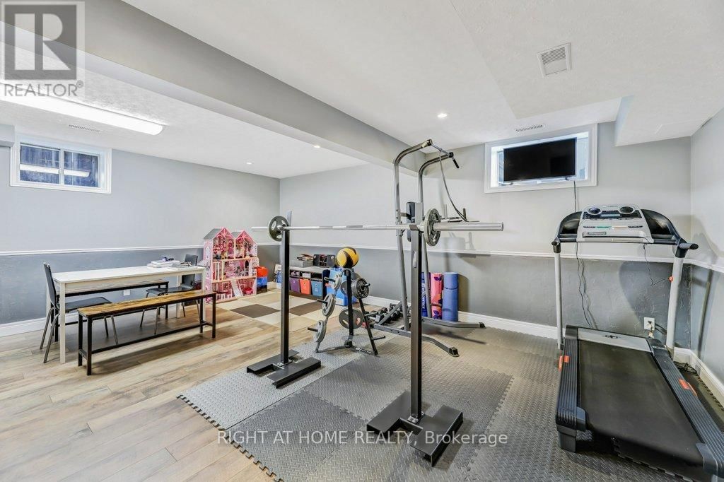 32 WILLIAM STREET Image 33