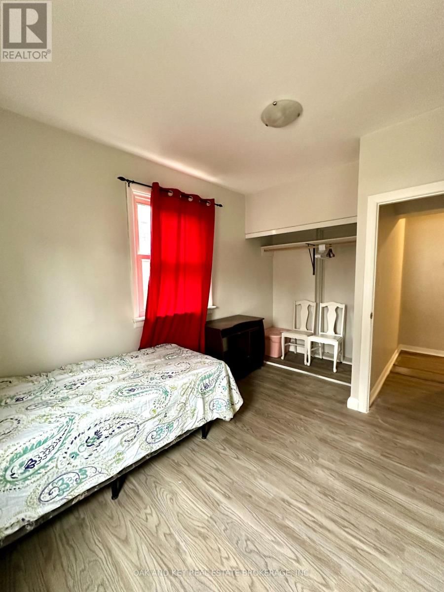 918 PRINCESS STREET Image 7