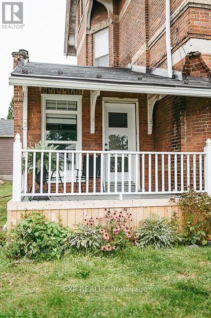 55-57 DUNDAS STREET WEST Image 4