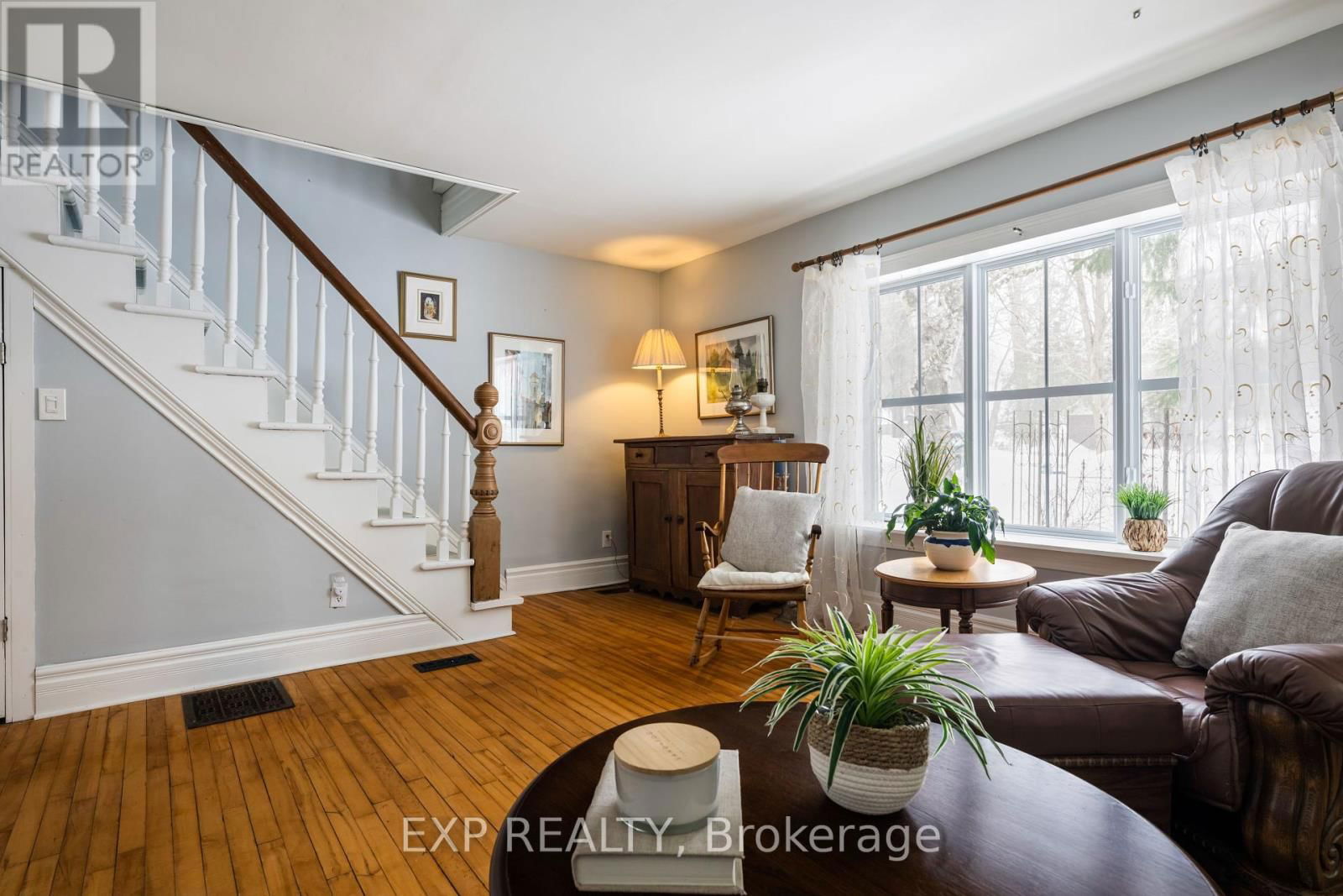 16 MILL STREET Image 13