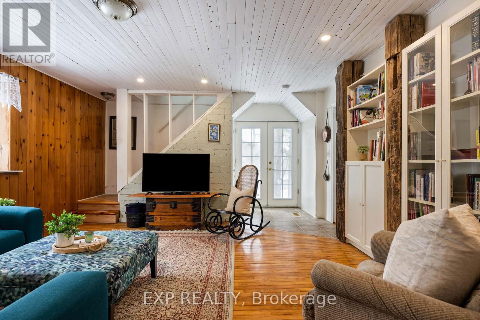 16 MILL STREET Image 14