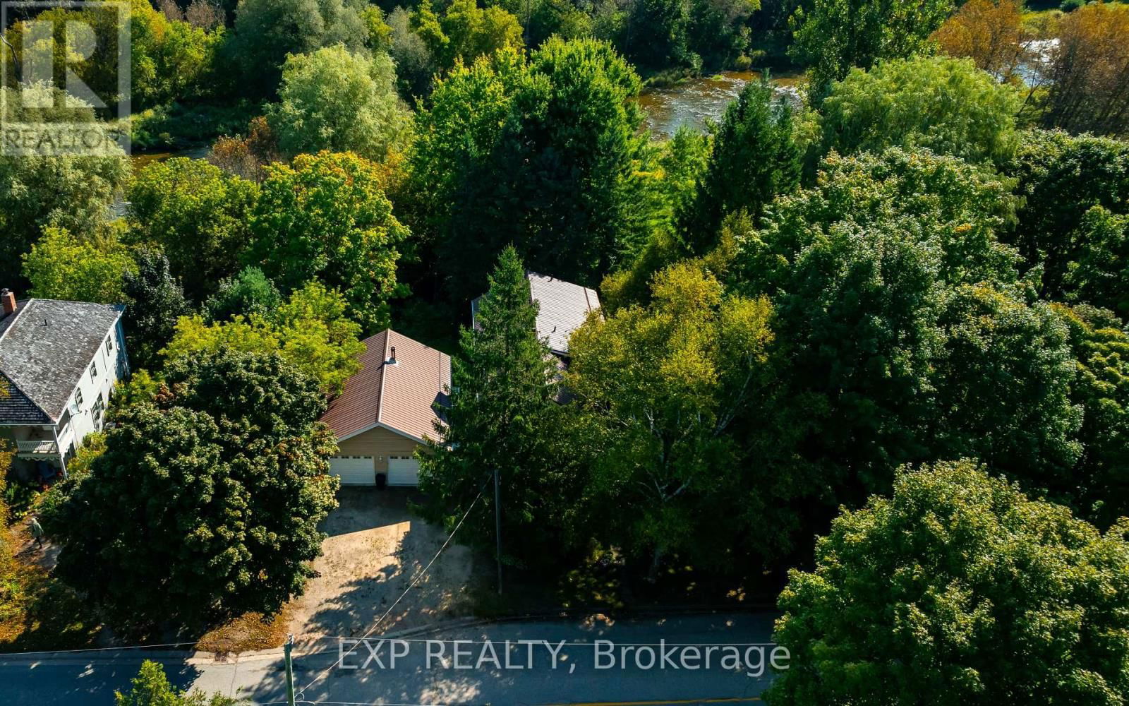 16 MILL STREET Image 35