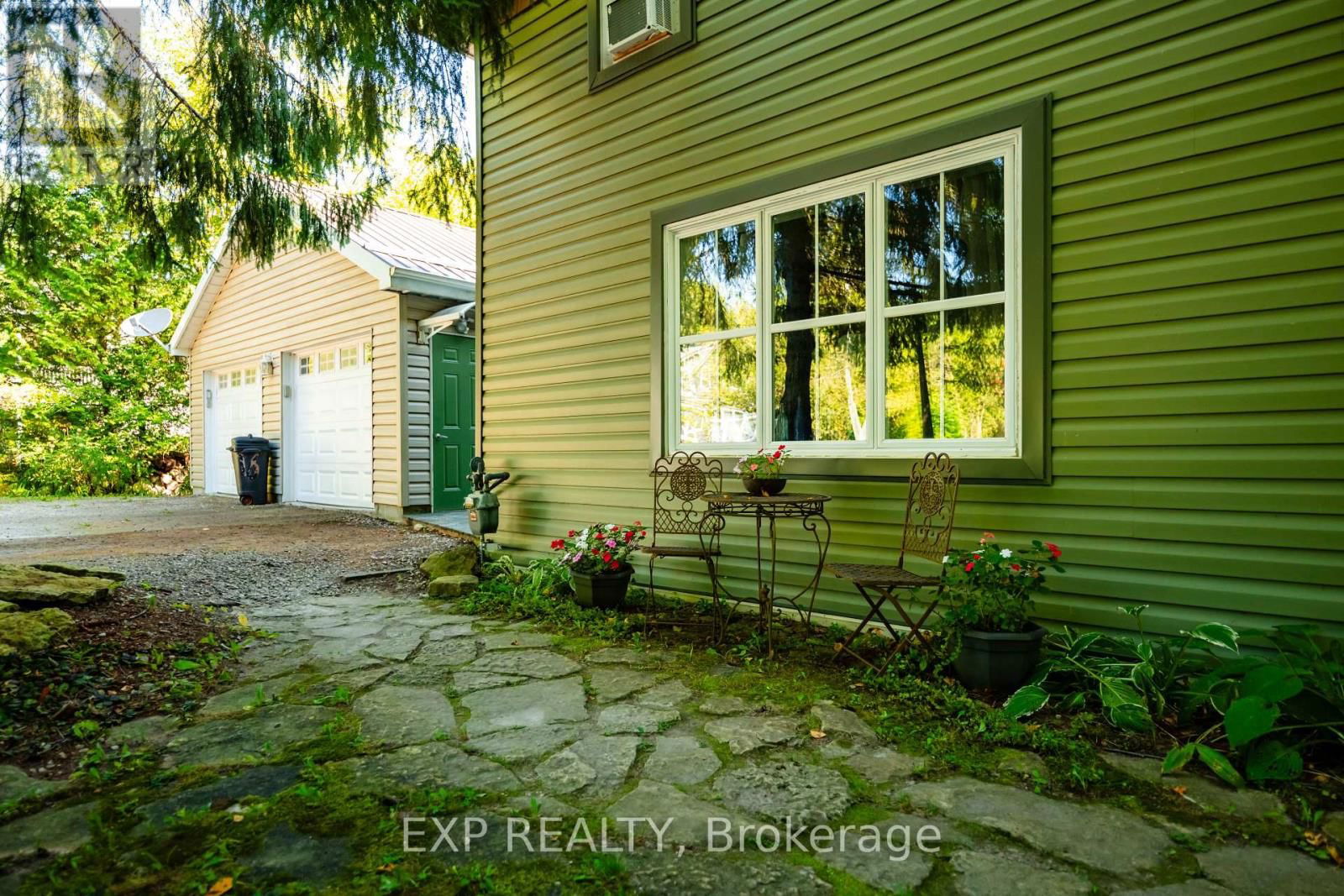16 MILL STREET Image 44